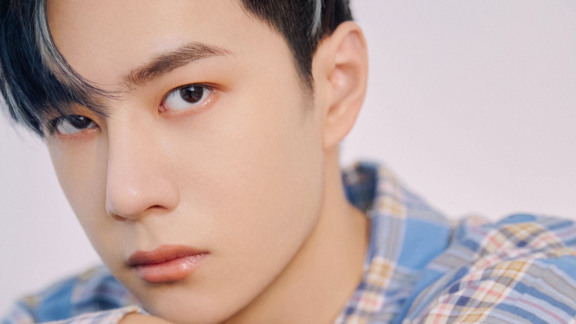 中国足球联赛关键比赛频繁，球队实力对决，中国足球队比赛情况